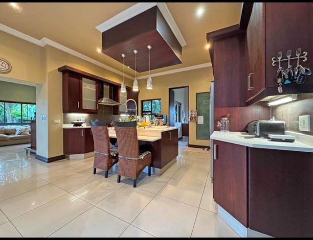 4 BEDROOM HOUSE FOR SALE IN EAGLE CANYON GOLF ESTATE